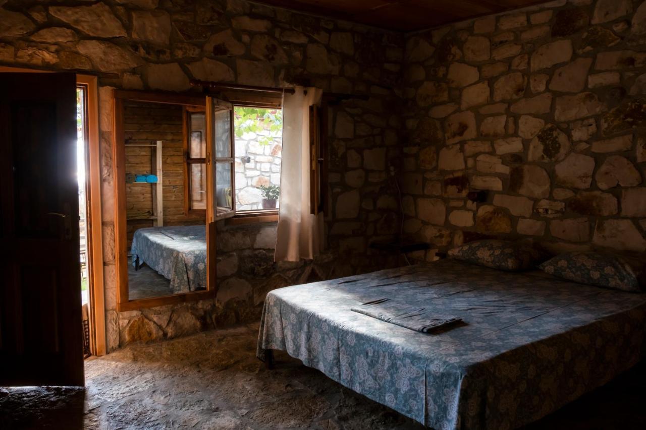Filoxenia - The Place Of Experience Himare Exterior photo